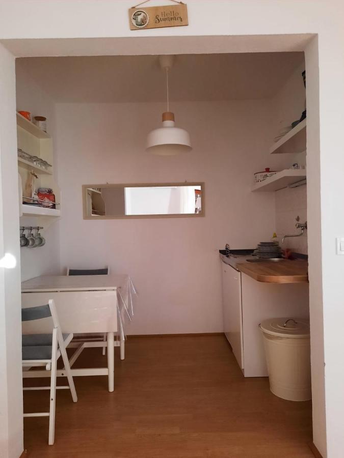Studio-Appartements Emwey Trogir Exterior photo
